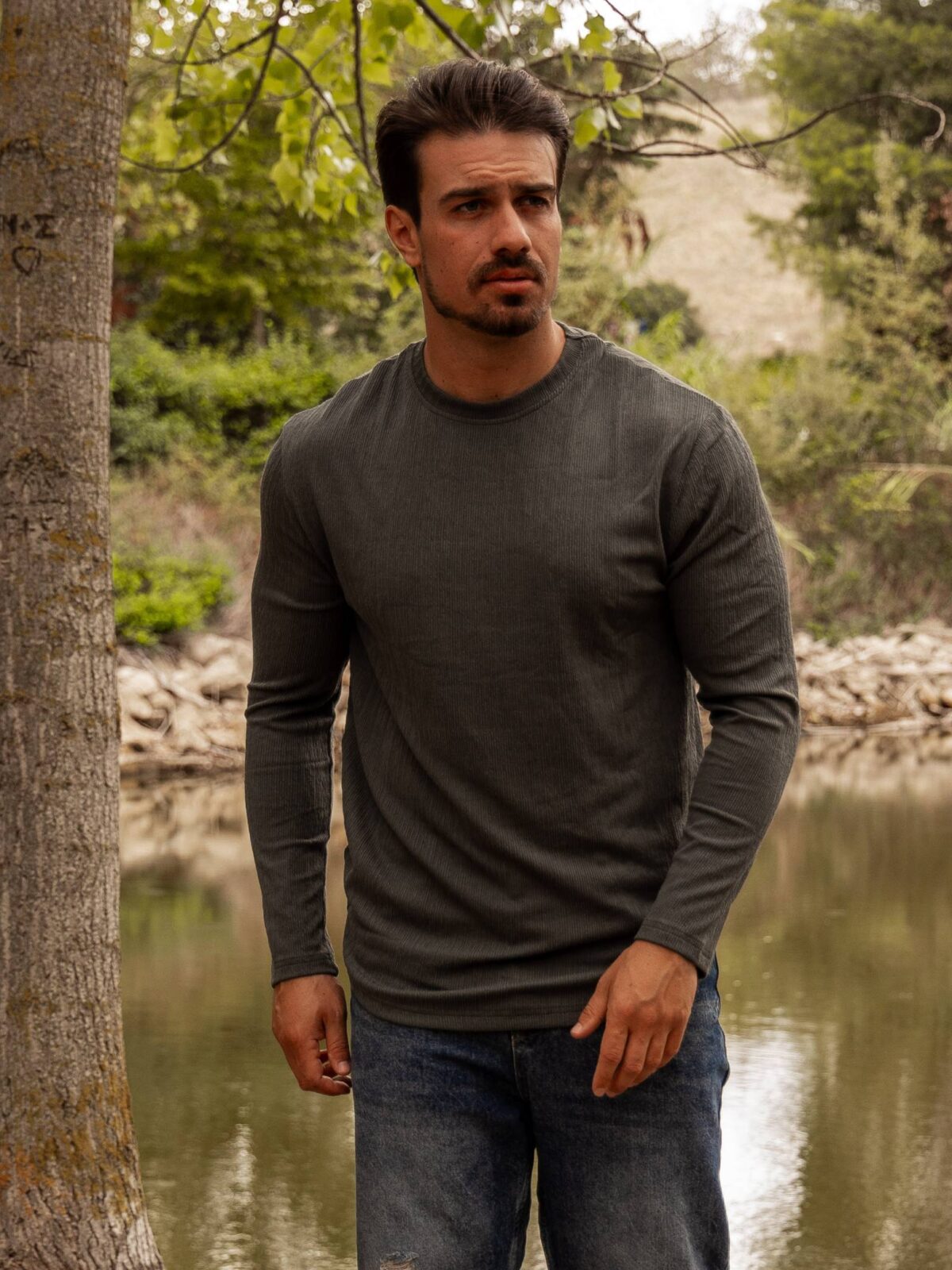 Μπλούζα χακί σε κανονική γραμμή