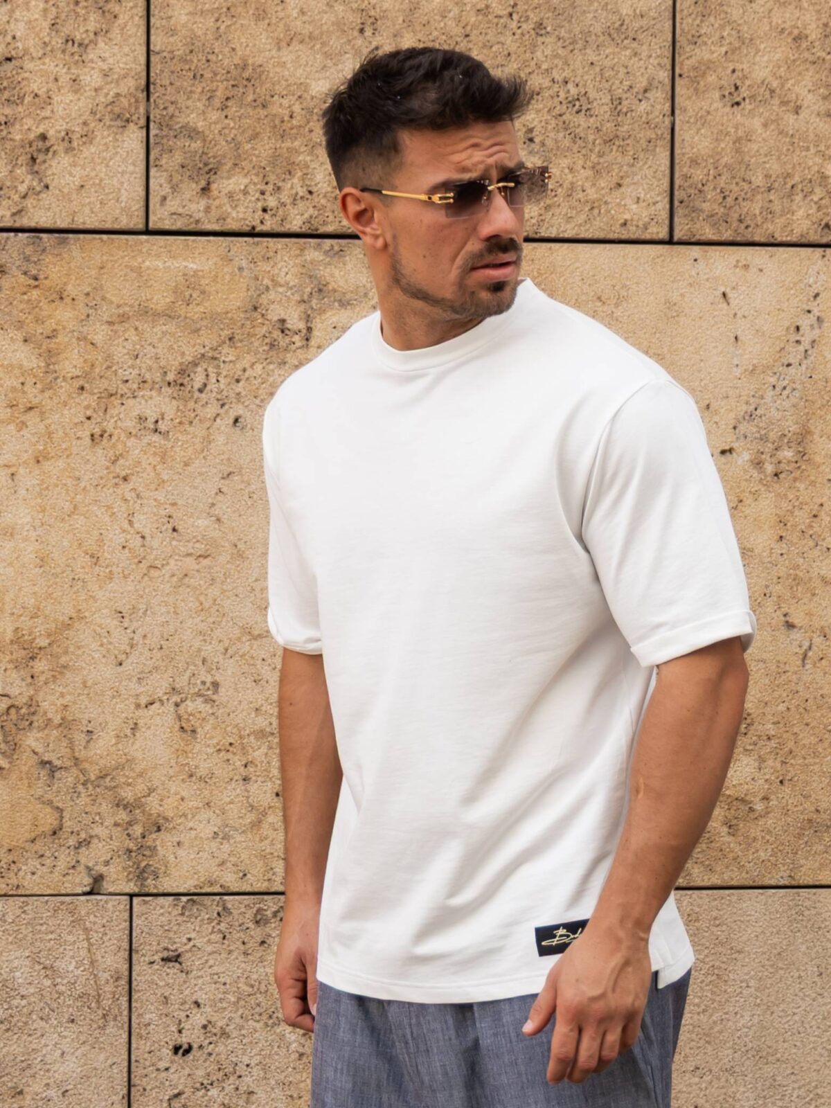 T-Shirt λευκό σε oversized γραμμή