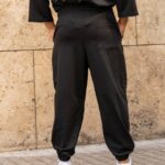 Φόρμα μαύρη oversized με λάστιχο - Image 3