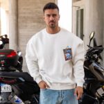 Φούτερ λευκό με στάμπα σε oversized γραμμή - Image 3