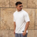 T-Shirt λευκό σε oversized γραμμή