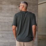 T-Shirt χακί σε oversized γραμμή - Image 3
