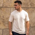 T-Shirt μπεζ σε oversized γραμμή - Image 2