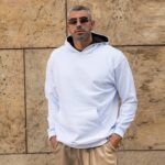 Φούτερ λευκό με κουκούλα σε oversized γραμμή