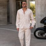 Σετ παντελόνι & πουκάμισο μπεζ suede σε άνετη γραμμή - Image 6