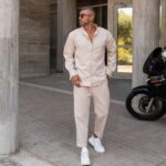 Σετ παντελόνι & πουκάμισο μπεζ suede σε άνετη γραμμή