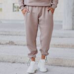 Φόρμα παντελόνι μόκα με κορδόνι σε κανονική γραμμή