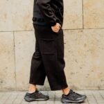 Φόρμα παντελόνι μαύρη japaneese σε oversized γραμμή - Image 2