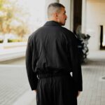 Σετ σακάκι μαύρο & παντελόνι σε άνετη γραμμή - Image 5