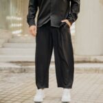 Σετ μαύρο πουκάμισο με φουλάρι & παντελόνι σε άνετη γραμμή - Image 7