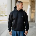 Φούτερ one piece σε μαύρο με κουκούλα σε άνετη γραμμή - Image 2