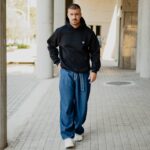 Φούτερ one piece σε μαύρο με κουκούλα σε άνετη γραμμή - Image 4