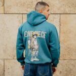 Φούτερ one piece σε πετρόλ με κουκούλα σε άνετη γραμμή