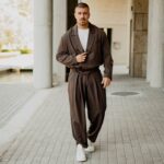 Σετ σακάκι καφέ & παντελόνι σε άνετη γραμμή - Image 2