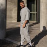 Σετ T-shirt & japaneese baggy φόρμα γκρι σε oversized γραμμή - Image 2