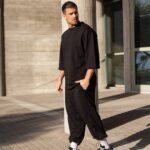 Σετ T-shirt & japaneese baggy φόρμα μαύρη σε oversized γραμμή - Image 2