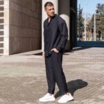 Σετ μαύρο πουκάμισο μαο & παντελόνι σε oversized γραμμή - Image 2