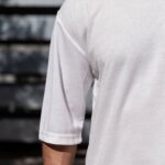 T-shirt μπλούζα 3/4 λευκό σε oversized γραμμή - Image 2