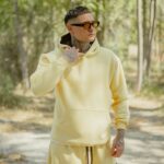 Φούτερ κίτρινο με κουκούλα σε oversized γραμμή