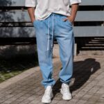 Τζιν με λάστιχο σε άνετη γραμμή