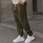 Φόρμα χακί με λάστιχο scratch σε oversized γραμμή - Image 2