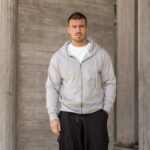 Ζακέτα φούτερ γκρι σε oversized γραμμή - Image 3