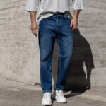 Τζιν σκούρο σε άνετη γραμμή