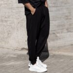 Φόρμα μαύρη με λάστιχο scratch σε oversized γραμμή - Image 3