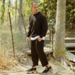 Σετ φούτερ μαύρο με λαιμόκοψη & baggy φόρμα σε oversized γραμμή - Image 3