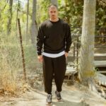 Φούτερ μαύρο με λαιμόκοψη σε oversized γραμμή - Image 5