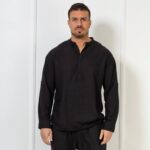 Πουκάμισο μαύρο με πάνω κουμπιά σε άνετη γραμμή