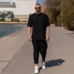 Σετ παντελόνι & T-shirt μαύρο σε oversized γραμμή