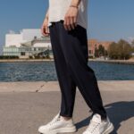 Παντελόνι μπλε με πιέτες σε άνετη γραμμή - Image 2