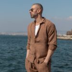 Set πουκάμισο με βερμούδα κεραμιδί σε άνετη γραμμή - Image 3