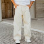 Παντελόνι baggy cream σε oversized γραμμή