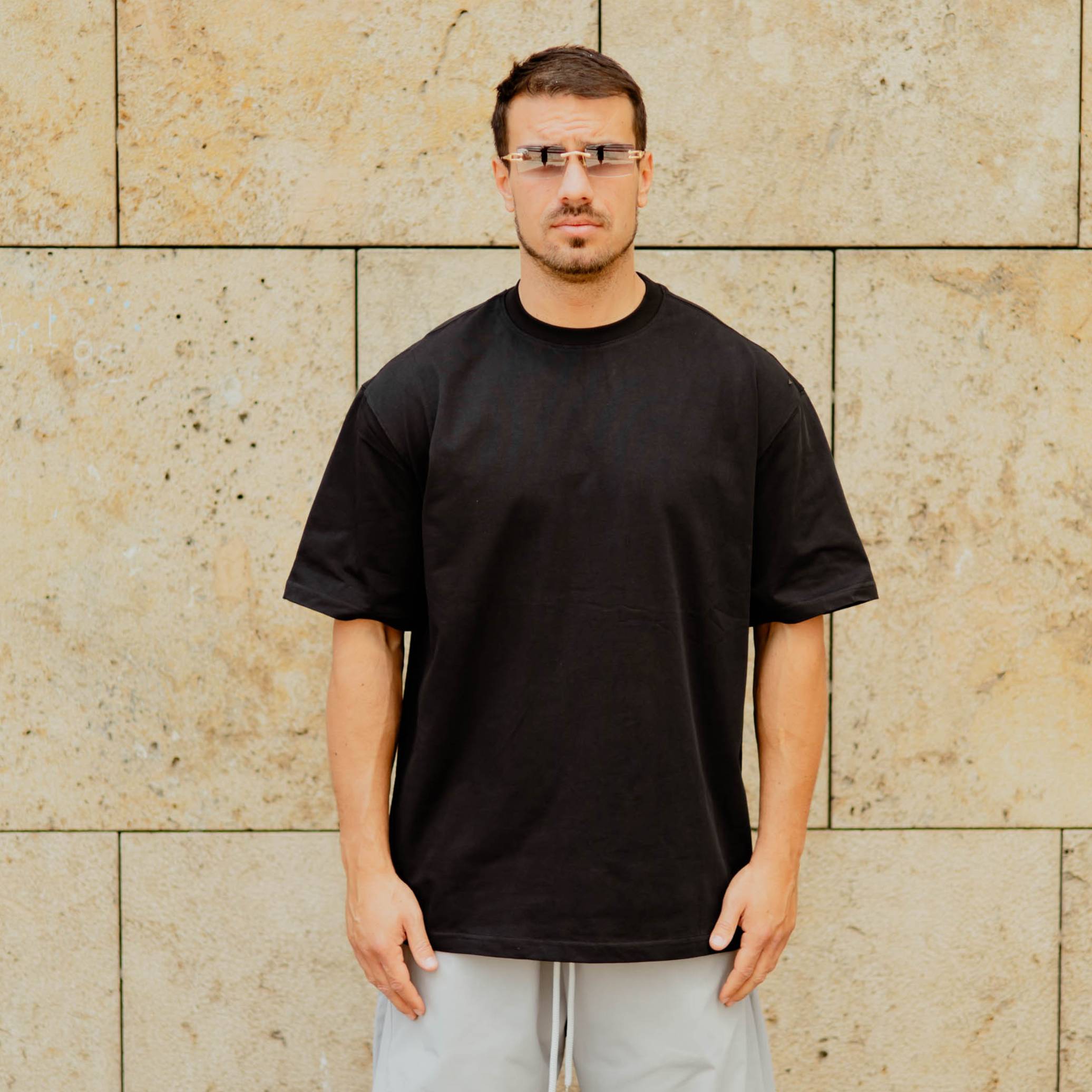 Νέο έργο - 2026-06-23T133404.614 T-shirt μαύρο σε oversized γραμμή - Image 1