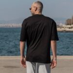 T-shirt μπλούζα μαύρη σε oversized γραμμή - Image 3