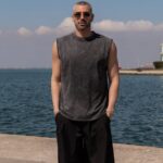 T-shirt αμάνικο πετροπλυμένο γκρι σε άνετη γραμμή - Image 2