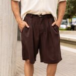 Βερμούδα καφέ σε oversized γραμμή