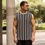 Αμάνικο πλεκτό σε ριγέ λευκό/μαύρο