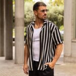 Πουκάμισο πλεκτό ριγέ λευκό/μαύρο κοντομάνικο σε oversized γραμμή - Image 2