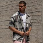 Πουκάμισο κοντομάνικο ασπρόμαυρο σε oversized γραμμή - Image 2