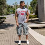 T-shirt αμάνικο γκρι σε oversized γραμμή - Image 4