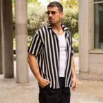 Πουκάμισο πλεκτό ριγέ λευκό/μαύρο κοντομάνικο σε oversized γραμμή - Image 3