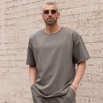 T-shirt χακί σε άνετη γραμμή - Image 2
