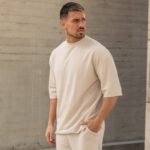 T-shirt μπεζ σε oversized γραμμή - Image 3