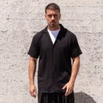 Πουκάμισο κοντομάνικο μαύρο σε άνετη γραμμή - Image 2