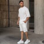 Set T-shirt με βερμούδα λευκή  σε oversized γραμμή - Image 2
