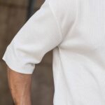 Set T-shirt με βερμούδα λευκή  σε oversized γραμμή - Image 5