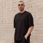 T-shirt σε μαύρο - Image 2